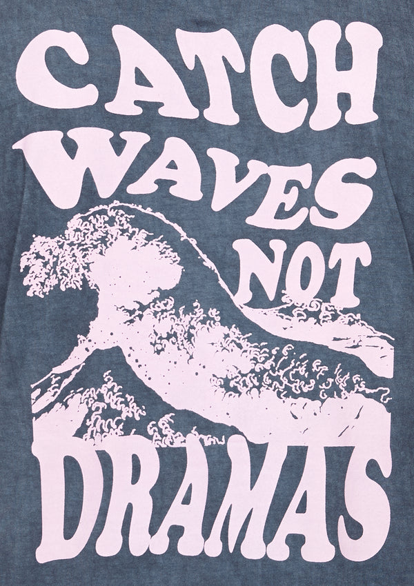Boardies Catch Waves Crew Neck T-Shirt Close Up Graphic Detail
